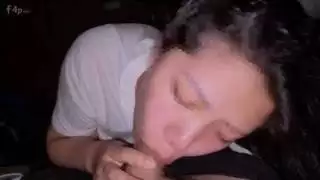 جاءت زوجة الغش إلى منزلي لامتصاص قضيبي وممارسة الجنس المهبلي جارته النارية مع الحمار الكبير يكافئني بجسدها ويظهر لي أنها تتصرف بشكل جيد كعربة