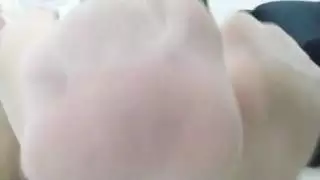 عربي حقيقي يستمني ويظهر قدميه في جوارب نايلون في وجهك! الإباحية الحجاب الإسلام التدفق