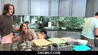أنا أشعر بالشبع في عيد الشكر هذا، وهو ليس الديك الرومي