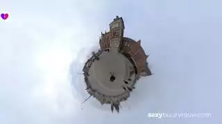 بلوندينا لطيف يريد كل شيء منك