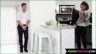 ⏩ ليس شقيقه العربي قد جلبت أخته الدينية ، ميلو بلايز ، أوليفر فلين