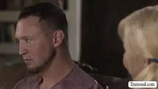 شيمالي بريتني كادي يركبون ديك بيرس باريس الضخم