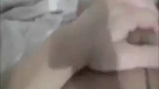 سكس مترجم تحسس بزاز أختي المنحلة وهي بتغسل ملابسها