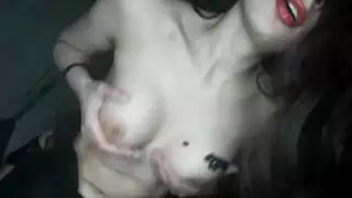 الاختباء في الحمام
