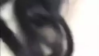 فايره نيك المنقبه راحت الحمام وفشخت كسها وهيا على القاعده وتهيج عشيقها