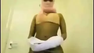 فتاة صومالية الحجاب تجريد