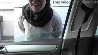 جد قرنية تلتقط لاجئًا سوريًا في ألمانيا