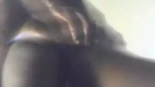 معاينة الجدة اللاتينية الصغيرة بين الأعراق والمزيد