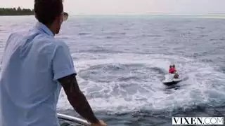 إنه يحب فقط ممارسة الجنس دون وقاية