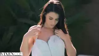 فيكسن لانا رودس تمارس الجنس مع رئيسها في العمل