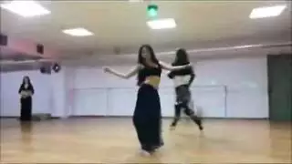 راقصة عربية ساخنة