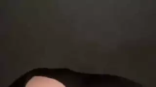 هذه العاهرة ذات الحجاب العربي السميك تثير مؤخرتها بشكل سيء للغاية وستنسى أنها منفردة ولم يتم تربيتها