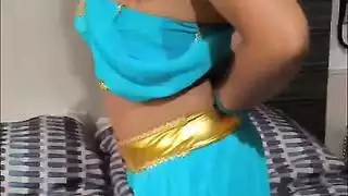 اللعينة الوحشية للياسمين العربية: أميرة علاء الدين تتأوه بكل سرور في الكوسبلاي الساخن (كاملة عبر الإنترنت)