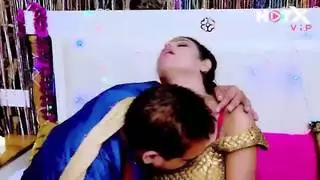 العروس الهندية الحقيقية مارس الجنس بجد في كس والحمار في ليلة شهر العسل (الصوت الهندي)