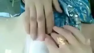 بنت قمر تتناك في الغابة