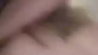 فتاة تسقط سراويلها الداخلية لحبيبها التركي
