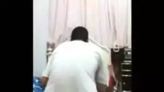 الواد هايج كس مراته اللبوه نياكه وفشخها وهيا تتدلع احلى دلع