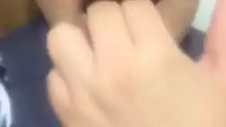 فتاة عربية كسولة