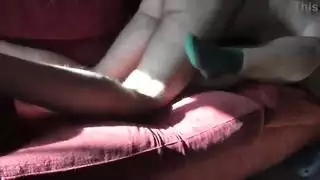 زوجة مسلمة تركية تتيح لابن الزوج أن يمارس الجنس مع بوسها المشعر مع صاحب الديك الكبير