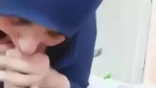 محجبة جزائرية تمص الزب وتضحك