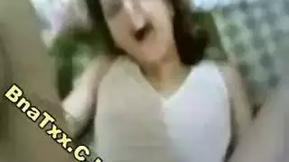 فتاة مصرية ممحونة تصرخ لإنه أول زب يدخل في كسها وهي مش قادرة