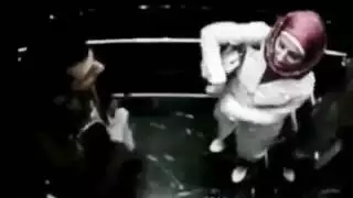 بوس حار في الاسانسير