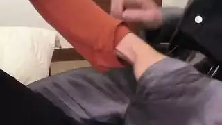 السكرتيرة العربية جوليا روكا تمتص الديك الضخم من رئيسه