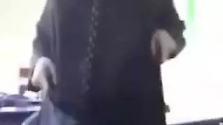 اللبوه ترفع هدومها وتلعب فى نفسها وتنزل السبعه ونص