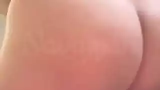 فتاة مفلس وقرنية الفاسقة العرب الكاميرا تظهر ثديها وتلعب مع كسها المشعر العربية فيديو إباحي