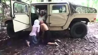 غرفة الأطباء العربية والرقص الساخن لأول مرة معزولة جدا
